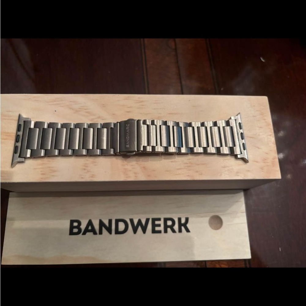 Banners Titanium Iwatch Band